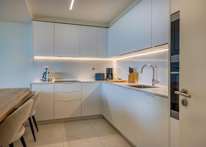 Apartament Cond Bayline - Ostra - - Gym - - Pool - By Bedzy