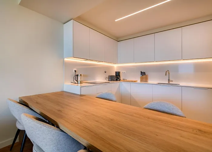 Apartament Cond Bayline - Ostra - - Gym - - Pool - By Bedzy *